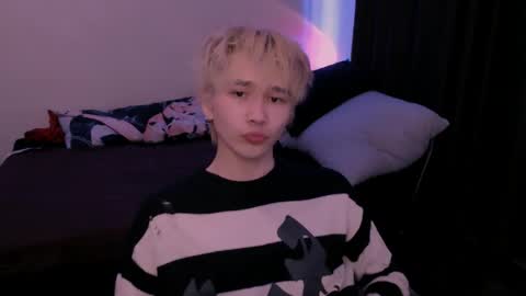 rennuts online show from March 23, 1:49 pm