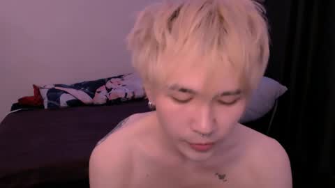 rennuts online show from March 23, 4:01 pm
