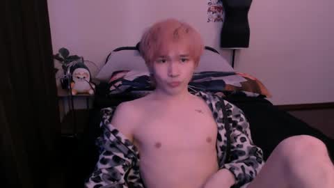 rennuts online show from April 6, 1:04 pm