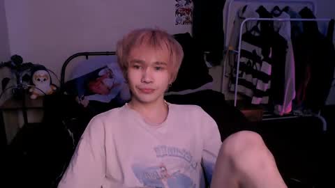 rennuts online show from April 10, 6:36 pm