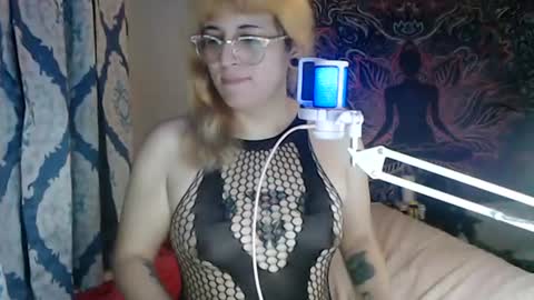 RenXoFlowers online show from August 16, 3:10 am