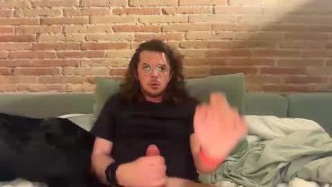 Renzo online show from April 5, 1:57 am