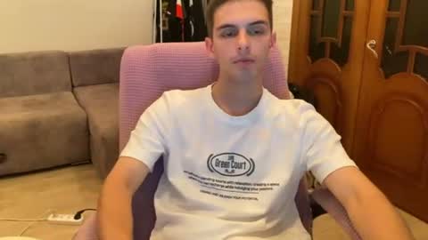 requiemshine online show from July 8, 9:41 pm
