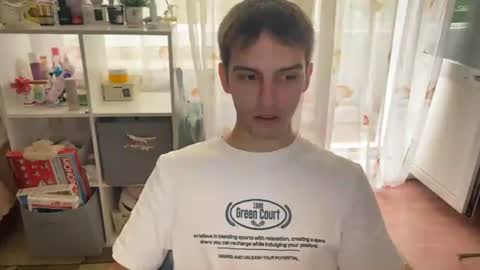 requiemshine online show from August 17, 8:41 am