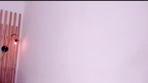 Reshi Hevss online show from August 7, 4:01 am