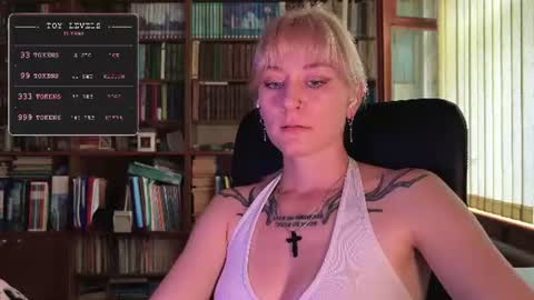 Rie online show from August 18, 2:01 pm