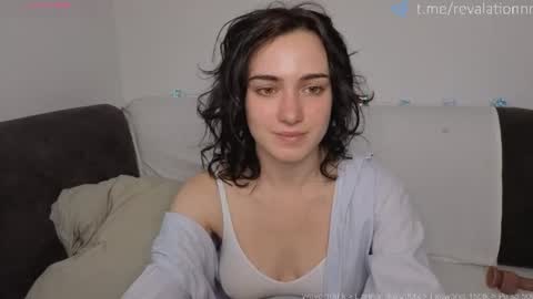 Ewiwi online show from August 13, 1:47 pm
