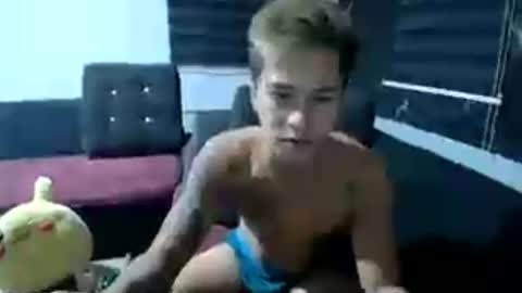 rex_asianboy online show from August 12, 1:24 pm