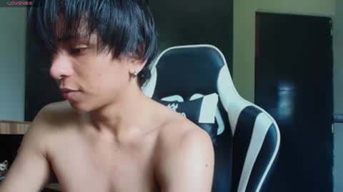 cristopher online show from July 28, 4:02 pm
