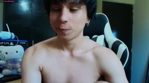 cristopher online show from August 10, 3:02 pm