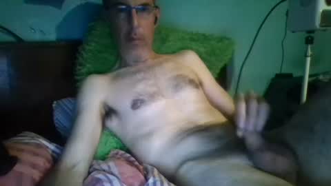 reyes_albert2006 online show from August 9, 9:49 pm