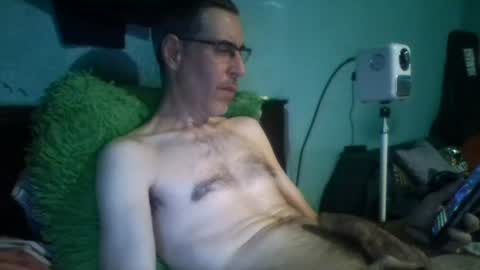 reyes_albert2006 online show from August 17, 6:51 am