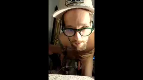 rgilk26 online show from May 2, 3:11 am