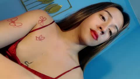 rhian20 online show from August 10, 10:38 am