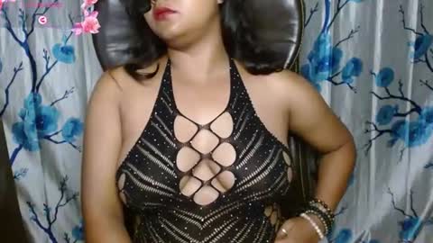 Riya online show from August 26, 9:00 pm