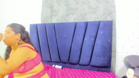 riaha_18_ online show from August 19, 7:43 pm