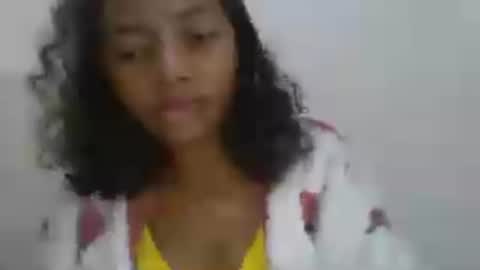 rianahcia online show from August 8, 12:00 am