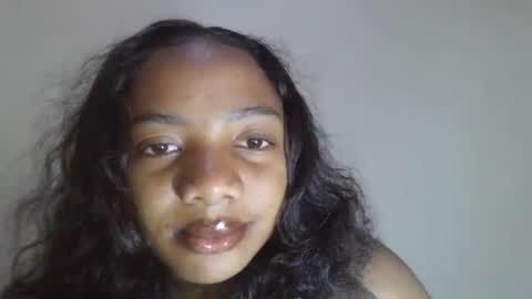 rianahcia online show from August 8, 11:32 am