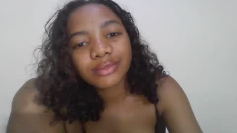 rianahcia online show from August 8, 10:32 pm