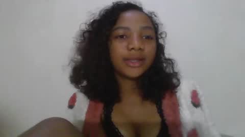 rianahcia online show from August 11, 9:28 pm