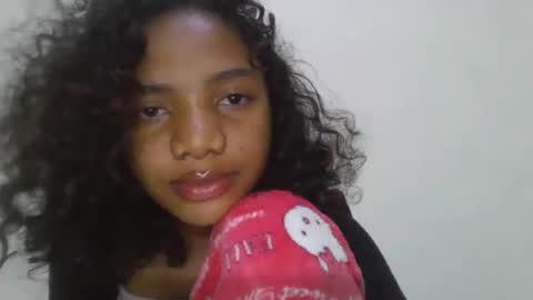 rianahcia online show from August 14, 12:36 am