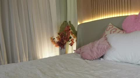 Leo  Sasha online show from August 11, 10:56 pm