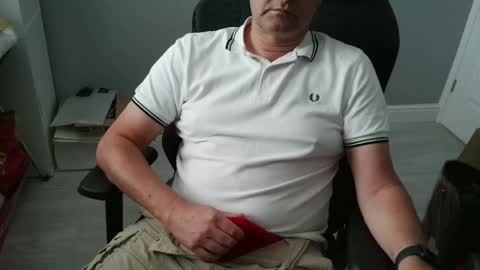 UK Straight Guy online show from June 2, 3:26 pm