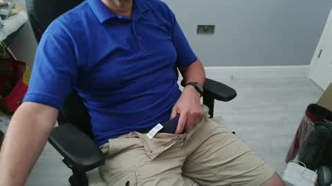 UK Straight Guy online show from June 4, 3:16 pm