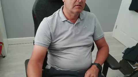 UK Straight Guy online show from July 27, 2:33 pm