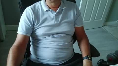 UK Straight Guy online show from July 29, 7:10 pm