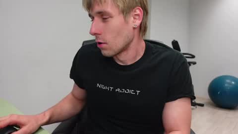 RICHARD HARDS online show from May 28, 8:12 pm