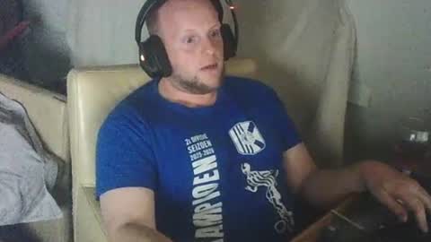 richardd110011 online show from July 16, 8:09 pm