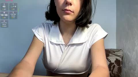 Yesenia online show from August 5, 11:08 am