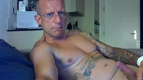 ricogumpi online show from August 8, 1:49 am