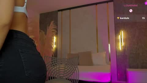 Riley Sierra online show from August 3, 1:07 pm