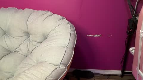 riley online show from July 29, 4:41 am