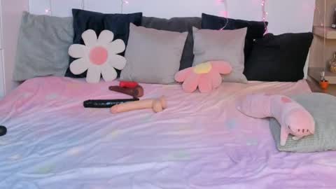 Emily online show from July 28, 12:55 pm