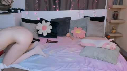 Emily online show from August 5, 10:35 am