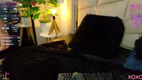 Riley online show from August 6, 9:30 am
