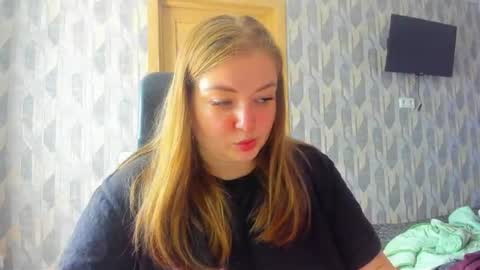 rina16 online show from August 12, 1:13 pm