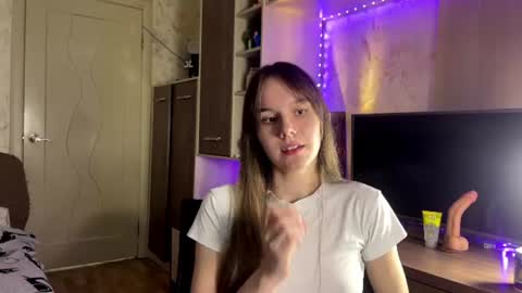 RinaRight online show from August 6, 2:54 am