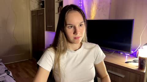 RinaRight online show from August 7, 11:05 pm
