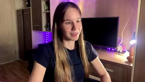 RinaRight online show from August 10, 3:19 am