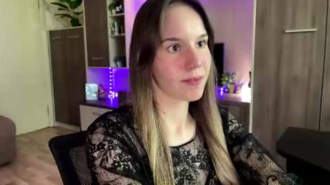 RinaRight online show from August 15, 12:31 pm