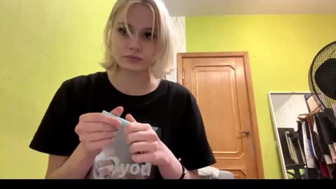 Lina online show from September 6, 5:19 pm