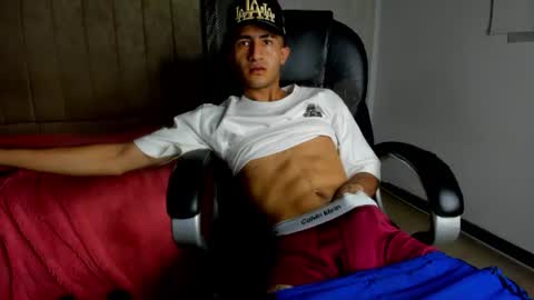 ringo_moreno online show from September 5, 1:43 am