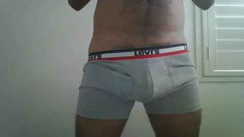 rishavb1991 online show from May 18, 3:18 am
