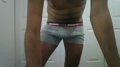 rishavb1991 online show from June 26, 2:37 am