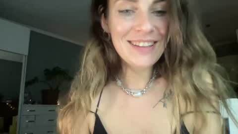 Rita online show from August 3, 1:12 am