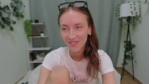 EVA here online show from August 14, 9:46 am